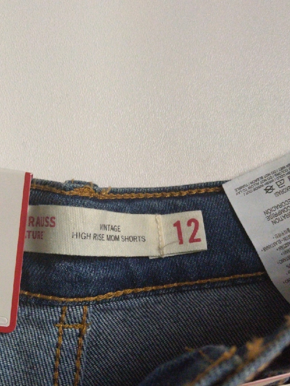 Levi's Strauss Signature Girls Blue Embroidered Cuffed Denim Shorts 12 Reg - Picture 3 of 4